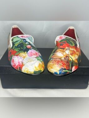 Floral Print Slip-On Loafers in Multicolor